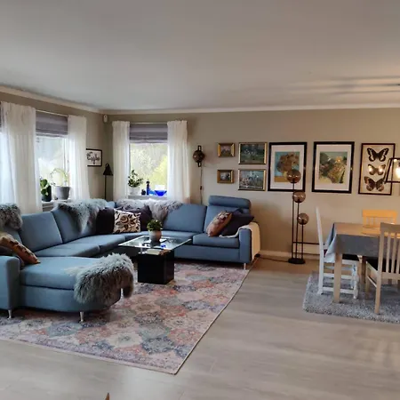 Nearby Bergen, Midtunlia 27d