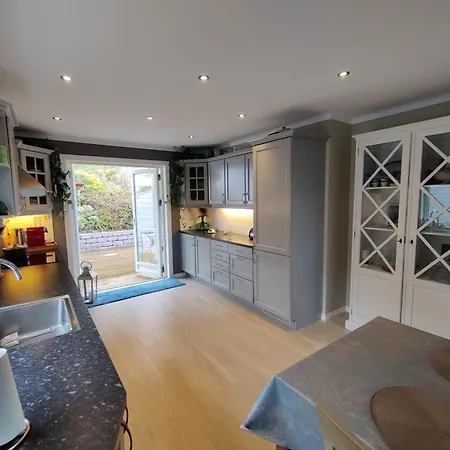 Nearby Bergen, Midtunlia 27d