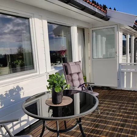 Nearby Bergen, Midtunlia 27d