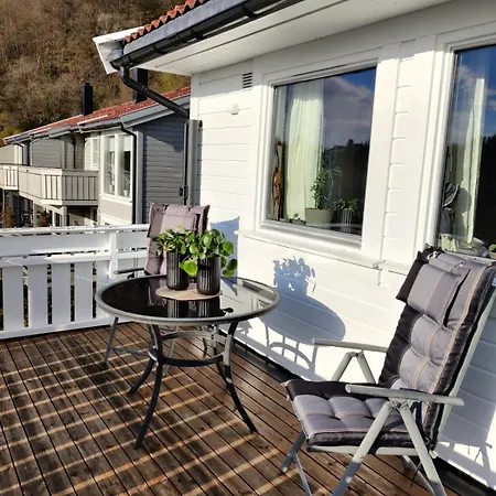 別荘 Nearby Bergen, Midtunlia 27d ベルゲン